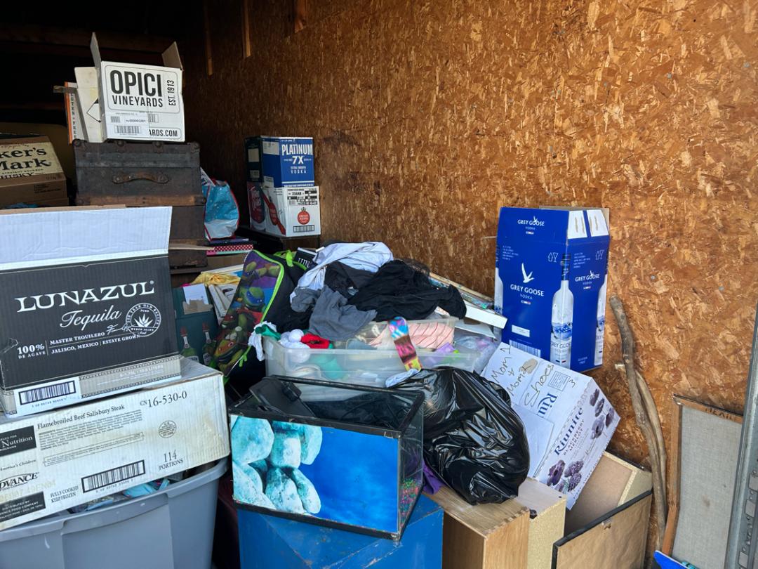 Storage Unit Auction in Hubbard, OH at Dove Storage Hubbard ends on
